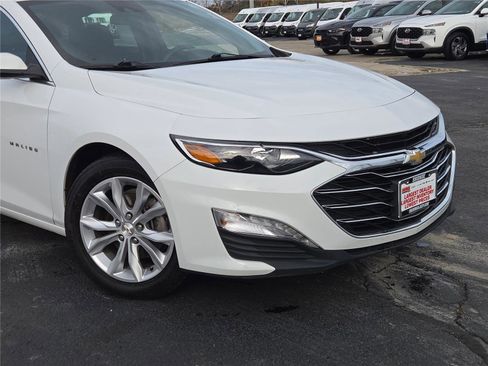 Used 2023 Chevrolet Malibu LT image 2