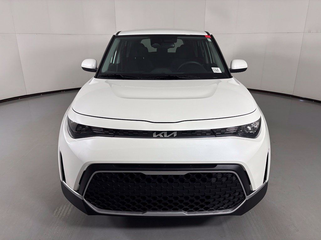 Used 2025 Kia Soul S FWD image 3