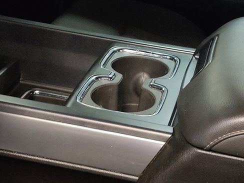 Used 2018 Chevrolet Silverado 1500 LT w/ All Star Edition image 26