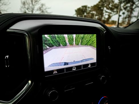 Used 2022 Chevrolet Silverado 2500 LTZ w/ LTZ Convenience Package image 24