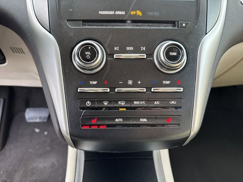 Used 2019 Lincoln MKC Premiere image 33