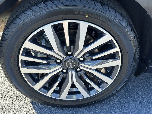 Used 2022 Nissan Kicks SV FWD image 10