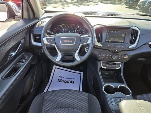 Used 2022 GMC Terrain SLE w/ Driver Convenience Package image 12