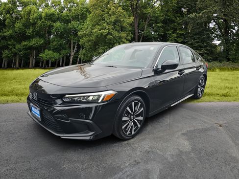 Used 2024 Honda Civic EX image 3