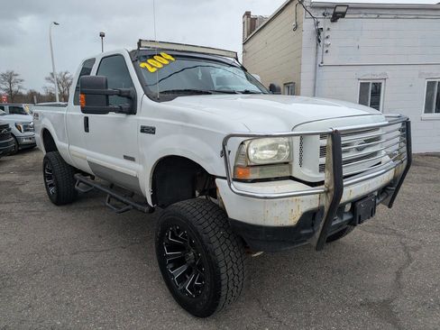 Used 2004 Ford F250 XLT image 1
