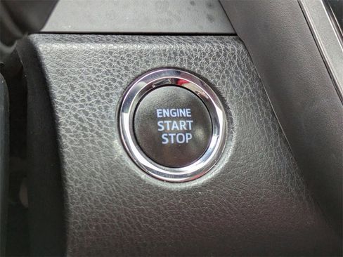 Used 2020 Toyota Camry XSE image 21