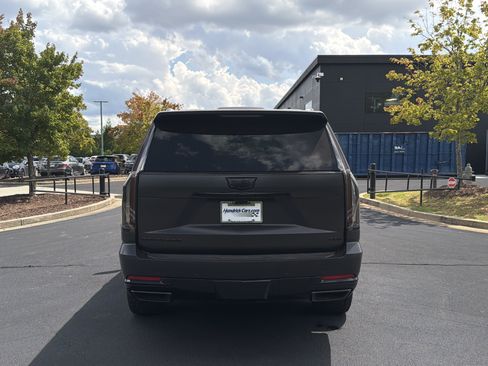 Used 2026 Cadillac Escalade Sport w/ Touring Package AWD/4WD image 17