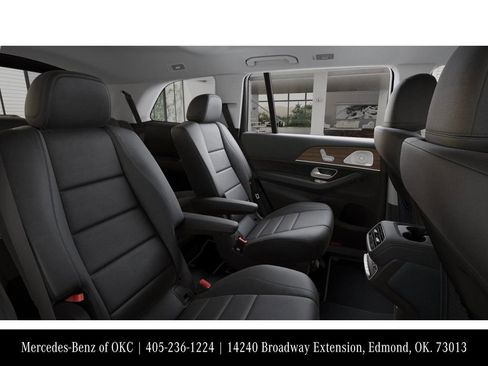 Used 2026 Mercedes-Benz GLS 450 GLS 450 image 5