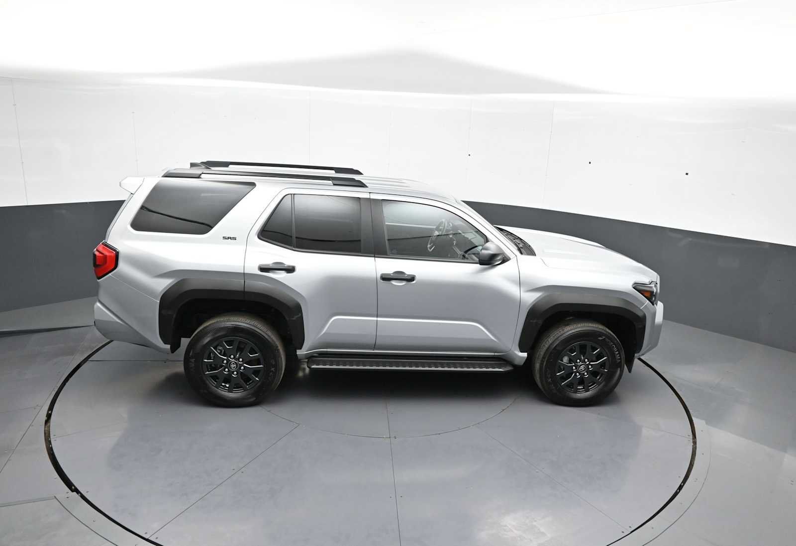 Used 2025 Toyota 4Runner SR5 AWD/4WD image 37
