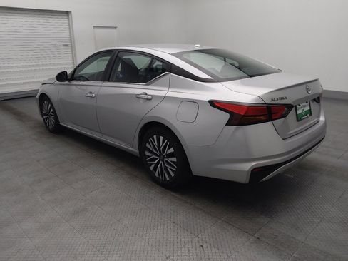 Used 2023 Nissan Altima 2.5 SV image 3