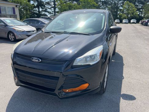 Used 2016 Ford Escape S FWD image 2