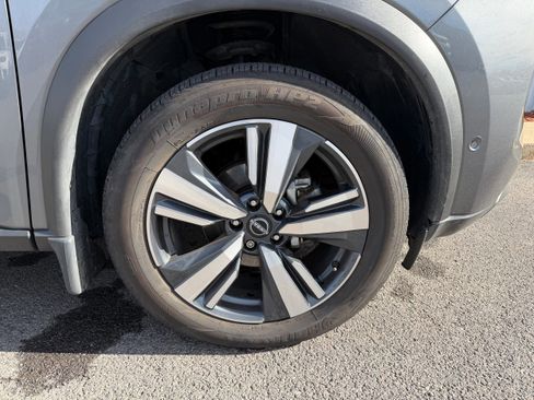 Used 2023 Nissan Rogue SL w/ SL Premium Package image 24