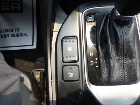 Used 2014 Hyundai Santa Fe Sport w/ Technology Package 04 FWD image 31