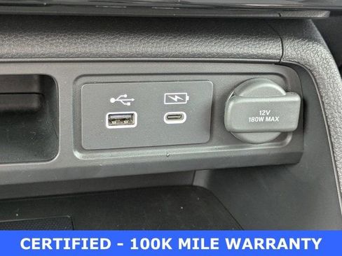Used 2025 Honda Pilot Touring image 31