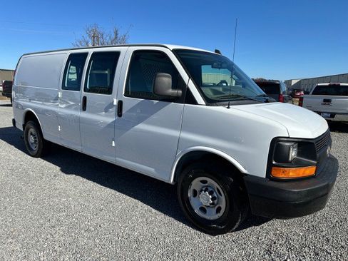 Used 2016 Chevrolet Express 2500 Extended image 5