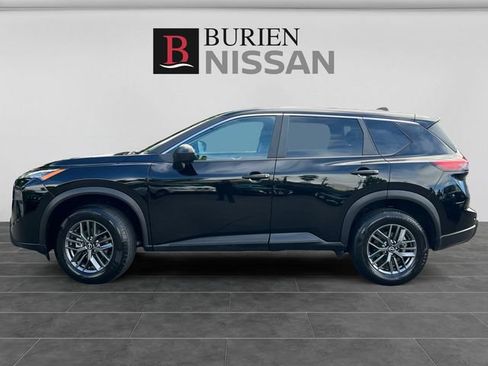 Used 2024 Nissan Rogue S FWD image 2