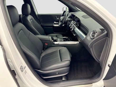 Used 2023 Mercedes-Benz GLB 250 image 19