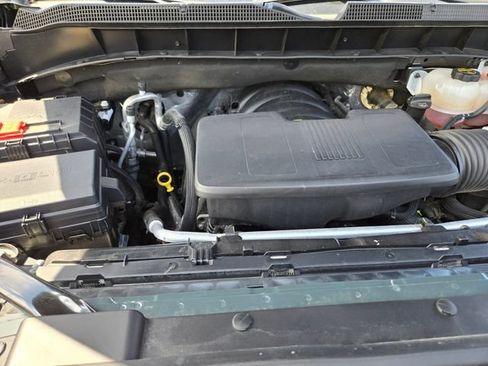 Used 2025 Chevrolet Silverado 1500 LT AWD/4WD image 22