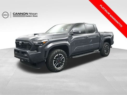 Used 2024 Toyota Tacoma TRD Sport image 1
