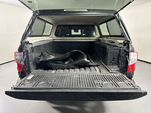 Used 2019 Nissan Titan PRO-4X image 33