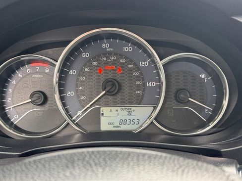 Used 2015 Toyota Corolla L image 23