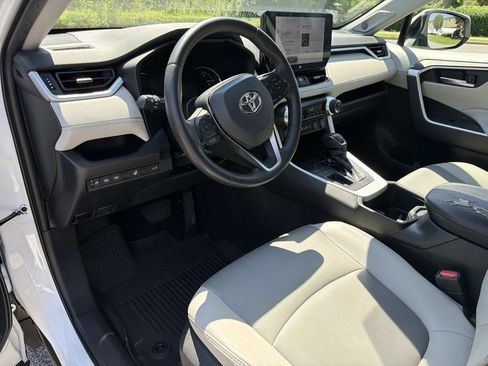 Used 2023 Toyota RAV4 XLE Premium FWD image 26