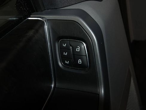 Used 2021 Ford F150 Lariat w/ Equipment Group 502A High image 9