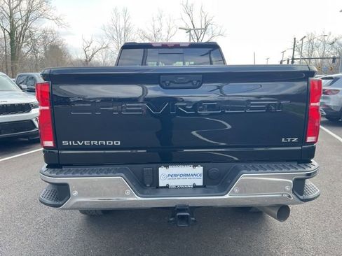 Used 2025 Chevrolet Silverado 2500 LTZ w/ LTZ Premium Package image 33
