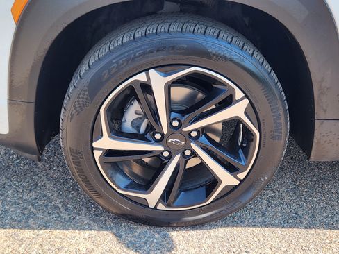 Used 2022 Chevrolet TrailBlazer RS w/ Technology Package AWD/4WD image 7