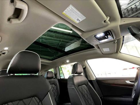 New 2026 Volkswagen Atlas SEL Premium R-Line image 28