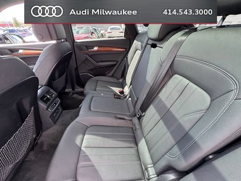 Used 2023 Audi Q5 2.0T Premium Plus w/ Premium Plus Package AWD/4WD image 12