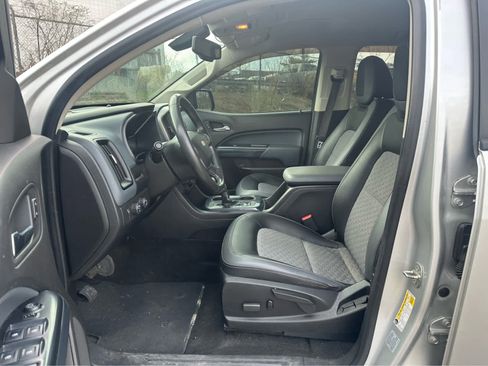 Used 2015 Chevrolet Colorado Z71 AWD/4WD image 9