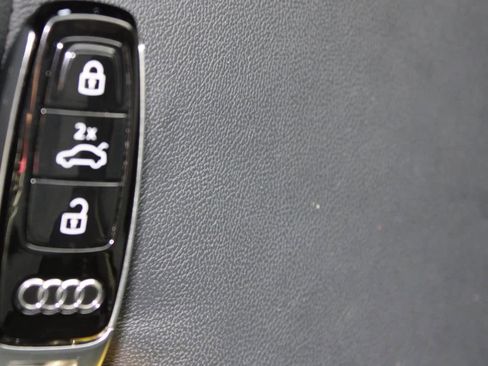 Used 2023 Audi Q7 3.0T Premium Plus image 31