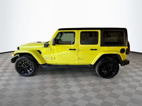 Used 2023 Jeep Wrangler Unlimited Sahara w/ Cold Weather Group AWD/4WD image 9