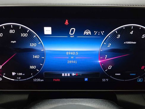 Used 2024 Mercedes-Benz GLC 300 4MATIC image 27