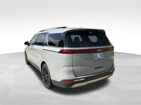 Used 2024 Kia Carnival SX FWD image 5