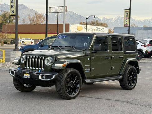 Used 2022 Jeep Wrangler Unlimited Sahara w/ Cold Weather Group image 3