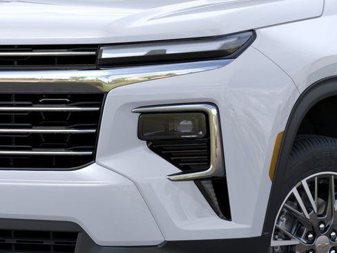 New 2026 Chevrolet Traverse LT w/ Driver Confidence Package FWD image 34
