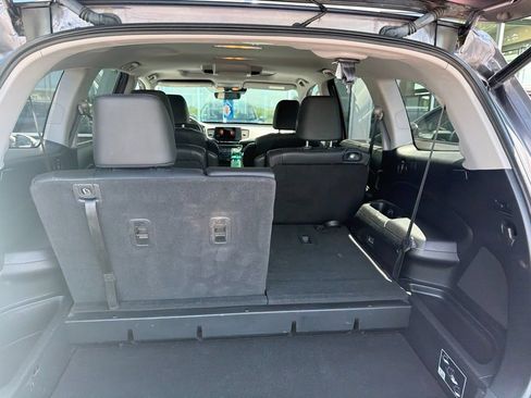 Used 2022 Honda Pilot Touring image 7