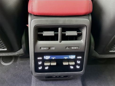 Used 2024 Porsche Macan Turbo Electric image 29