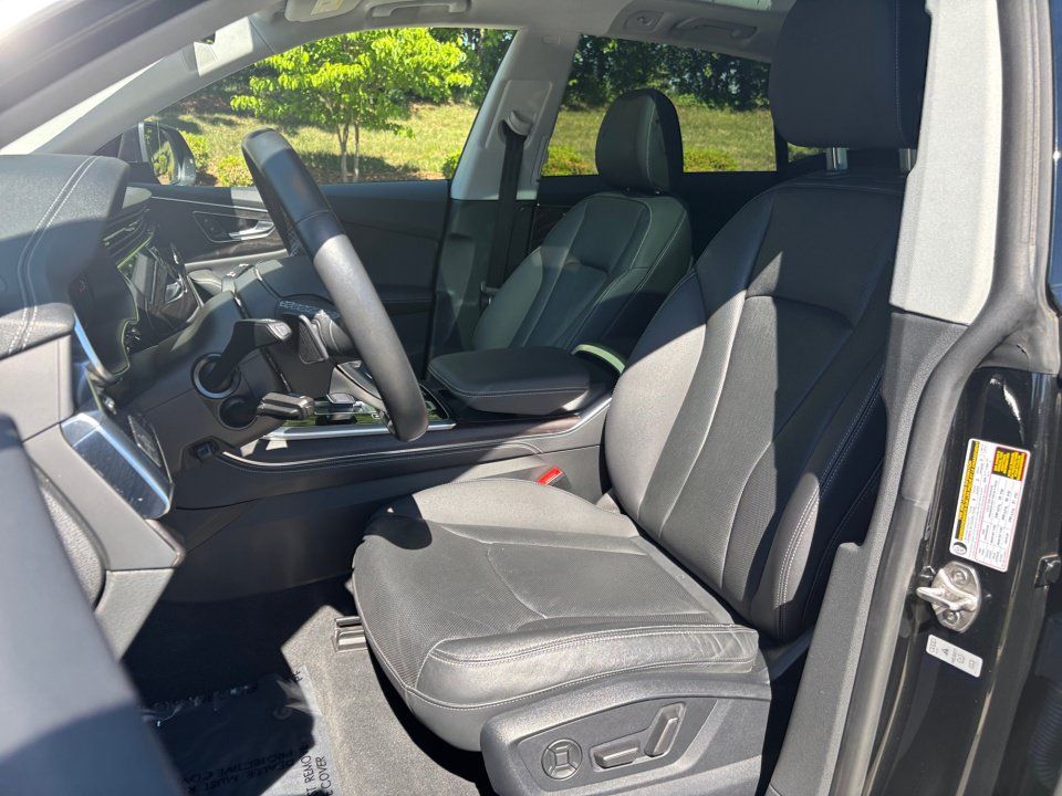 Used 2023 Audi Q8 Premium Plus AWD/4WD image 28