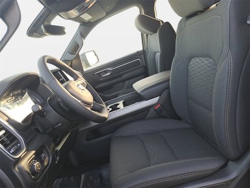 New 2026 RAM 1500 4x4 Crew Cab image 14