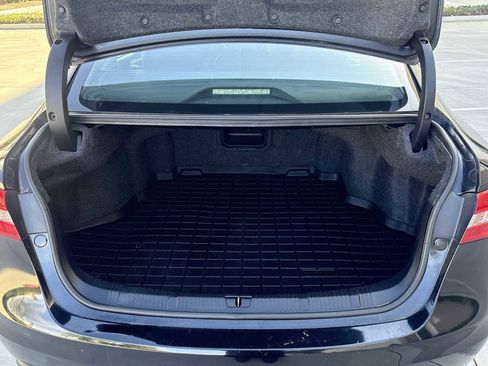 Used 2015 Toyota Avalon XLE image 11