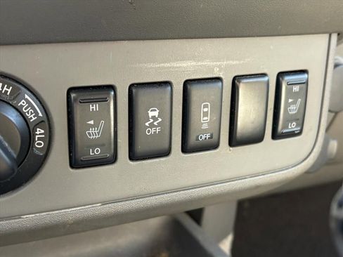 Used 2015 Nissan Frontier SV w/ SV Value Truck Package image 11