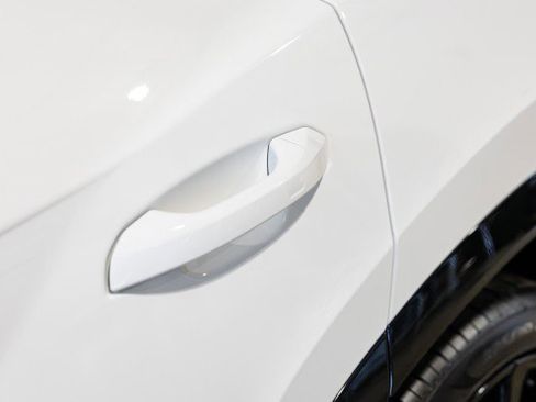 Used 2022 Lamborghini Urus AWD/4WD image 13