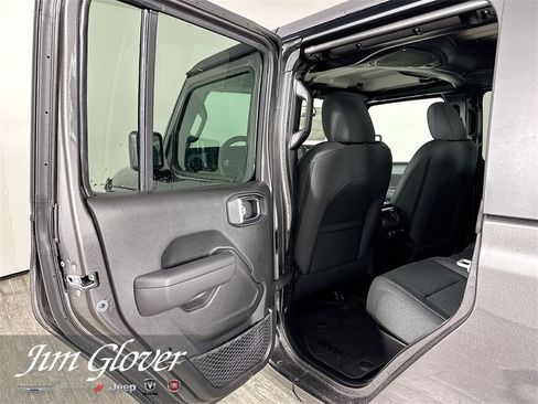 New 2025 Jeep Gladiator Sport image 13