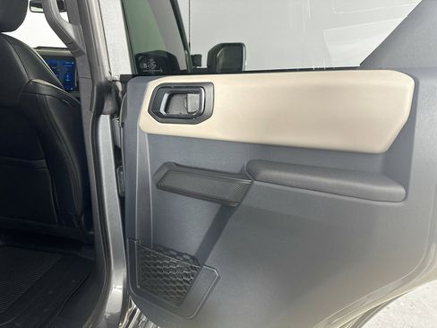 Used 2024 Ford Bronco Wildtrak image 37