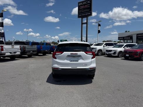 Used 2022 GMC Terrain AT4 w/ Tech Package AWD/4WD image 6