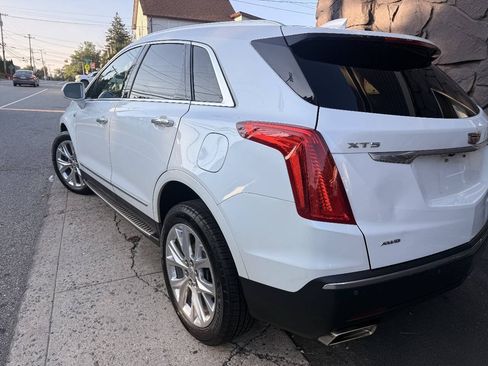 Used 2018 Cadillac XT5 Luxury w/ Driver Awareness Package AWD/4WD image 7