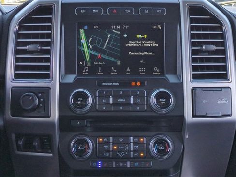 Certified 2018 Ford F450 Platinum w/ Platinum Ultimate Package image 18